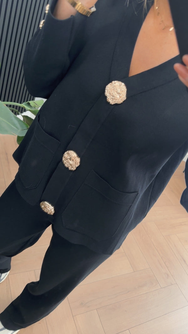 Ensemble Noir Élégance Dorée – Le Chic Intemporel
