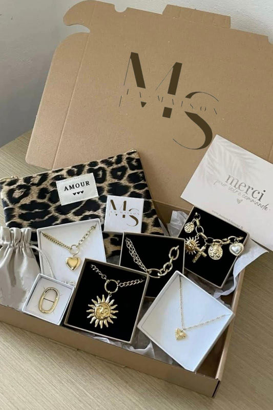 Boîte Mystère Bijoux – 10 bijoux en acier inoxydable
